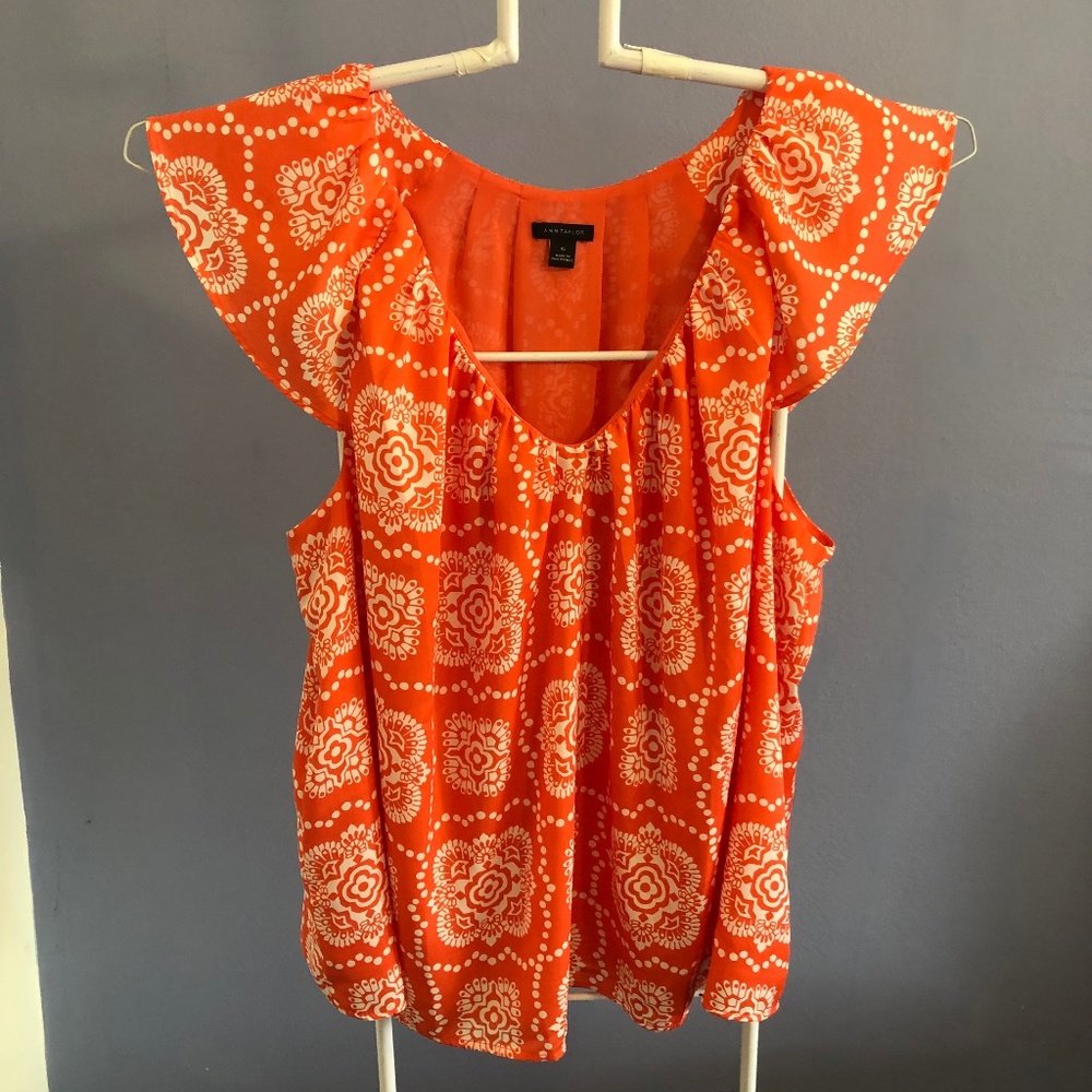 Ann Taylor lined, flutter sleeve top, size XL